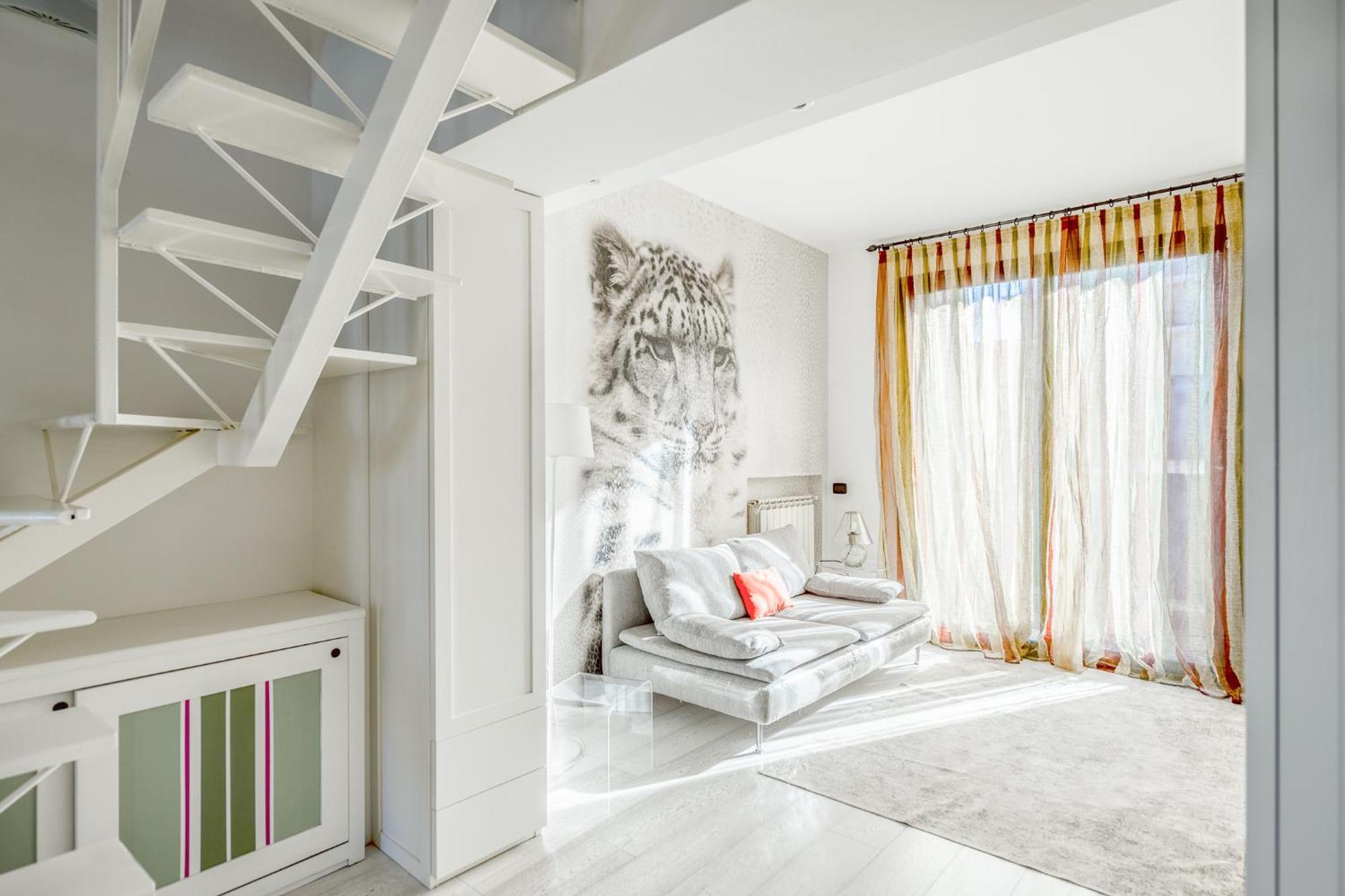 Bright Loft - Free Private Parking Apartment Милано Екстериор снимка