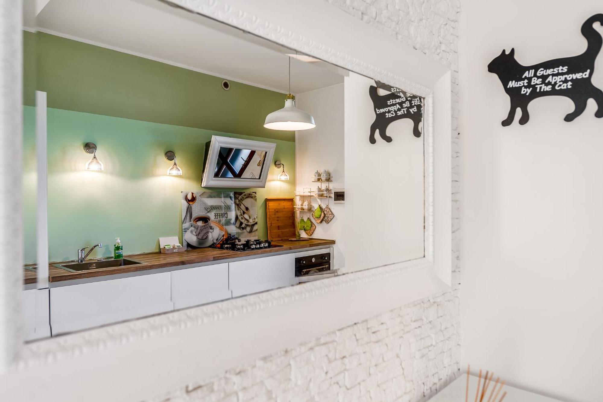 Bright Loft - Free Private Parking Apartment Милано Екстериор снимка